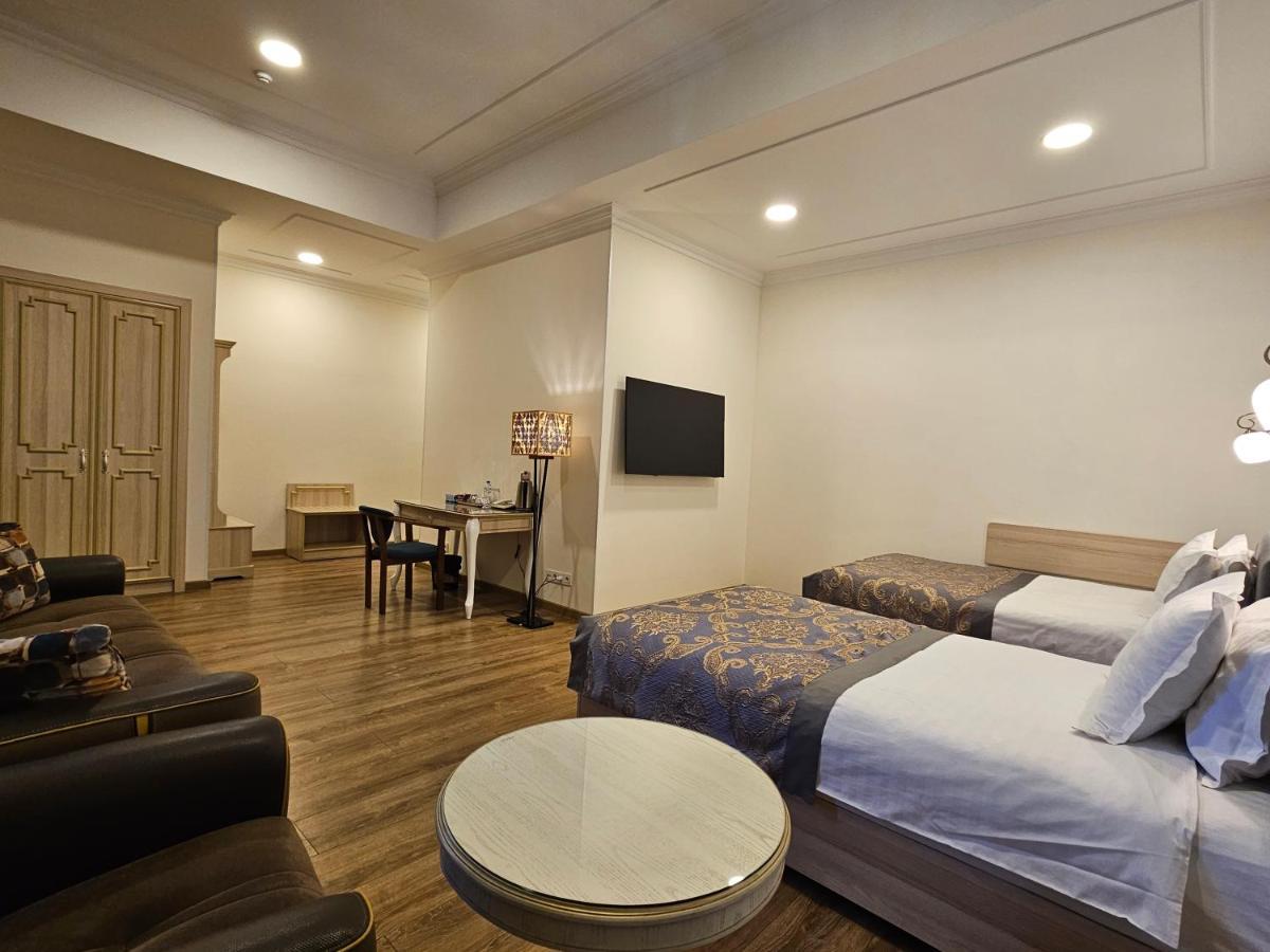 Silk Road Kokand Hotel ภายนอก รูปภาพ